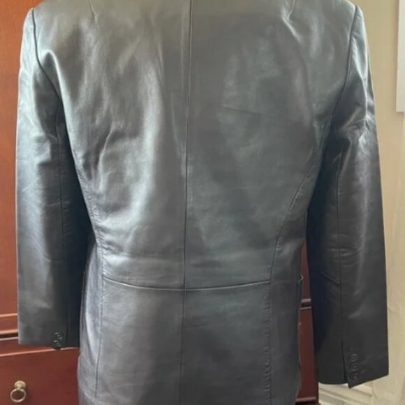 Bloomingdale’s women’s leather jacket - Picture 3 of 5